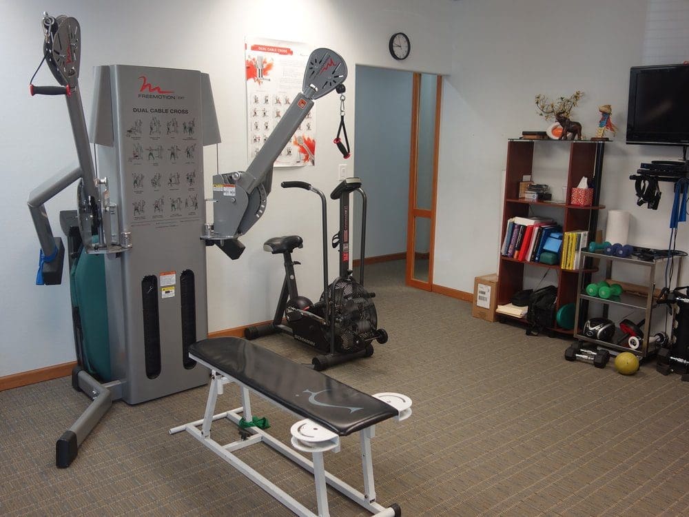 Beaverton Chiropractor rehabilitation treatment room.