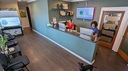Gresham Chiropractic Clinic front desk and workers.