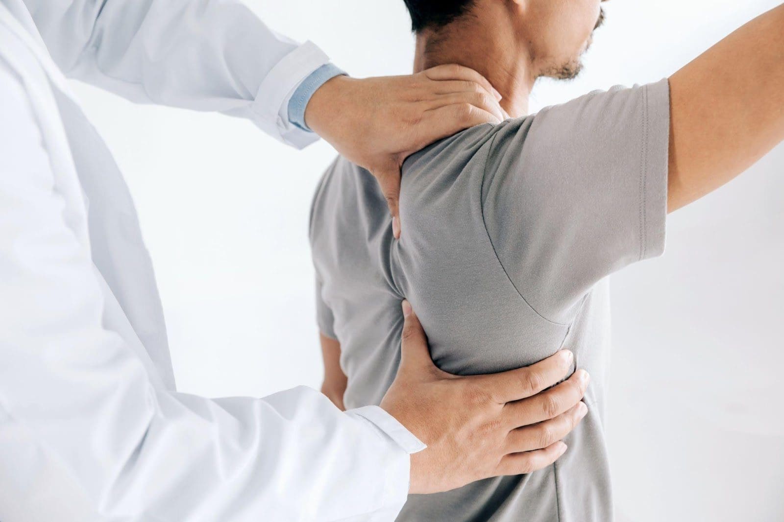 3 Ways Chiropractic Care Can Help Shoulder Impingement